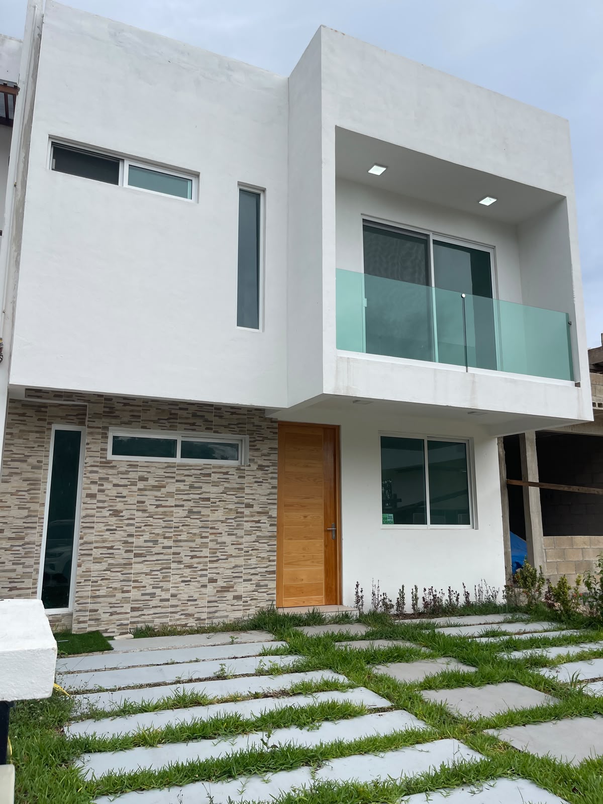 Casa de 3 recámaras con alberca en Residencial Arbolada, Cancún, Qroo
